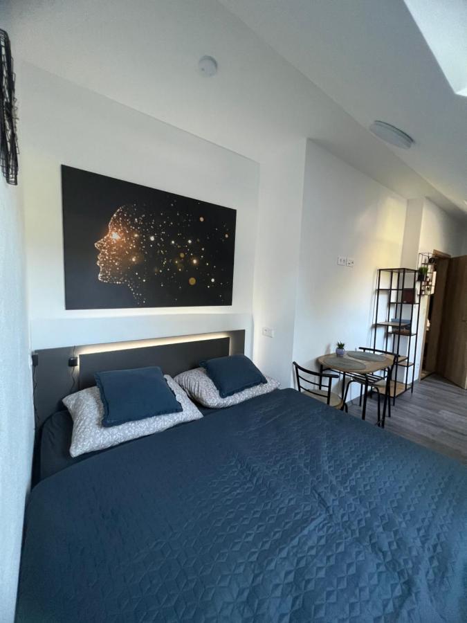 Hobiti Apartman - Frodo Černá v Pošumaví 外观 照片
